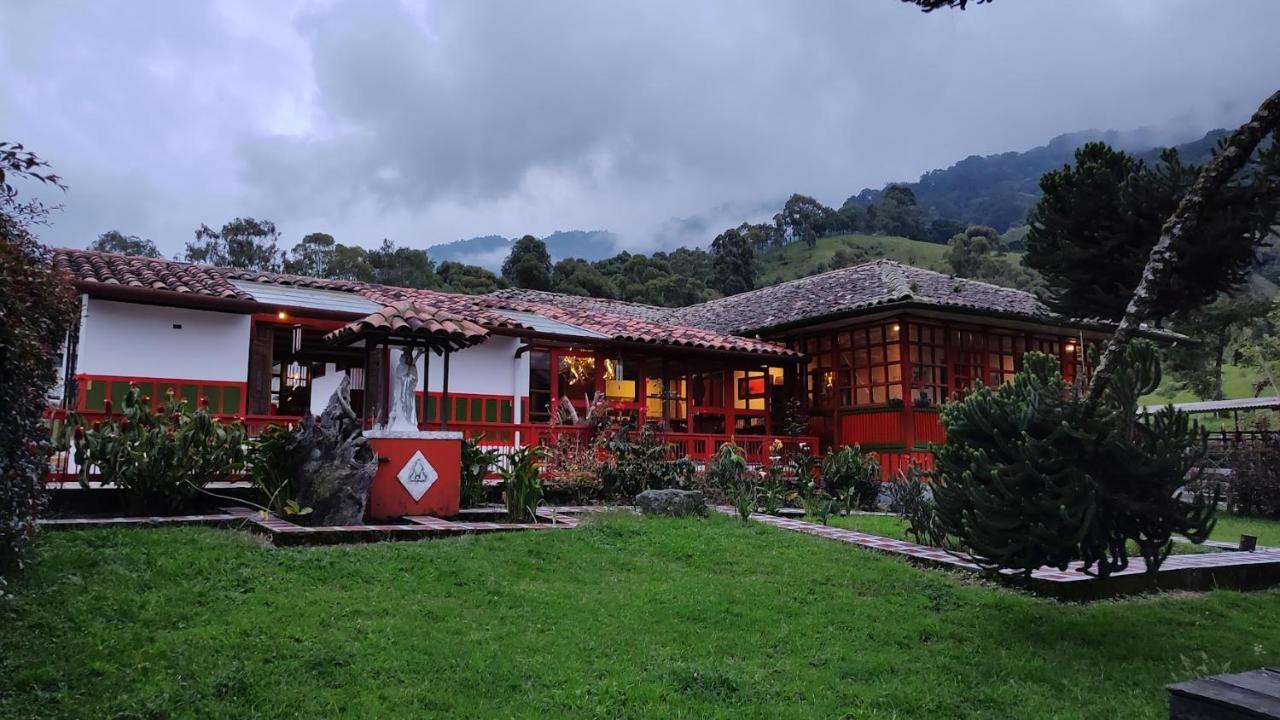 סאלנטו Ecohotel Pinohermoso Reserva Natural מראה חיצוני תמונה