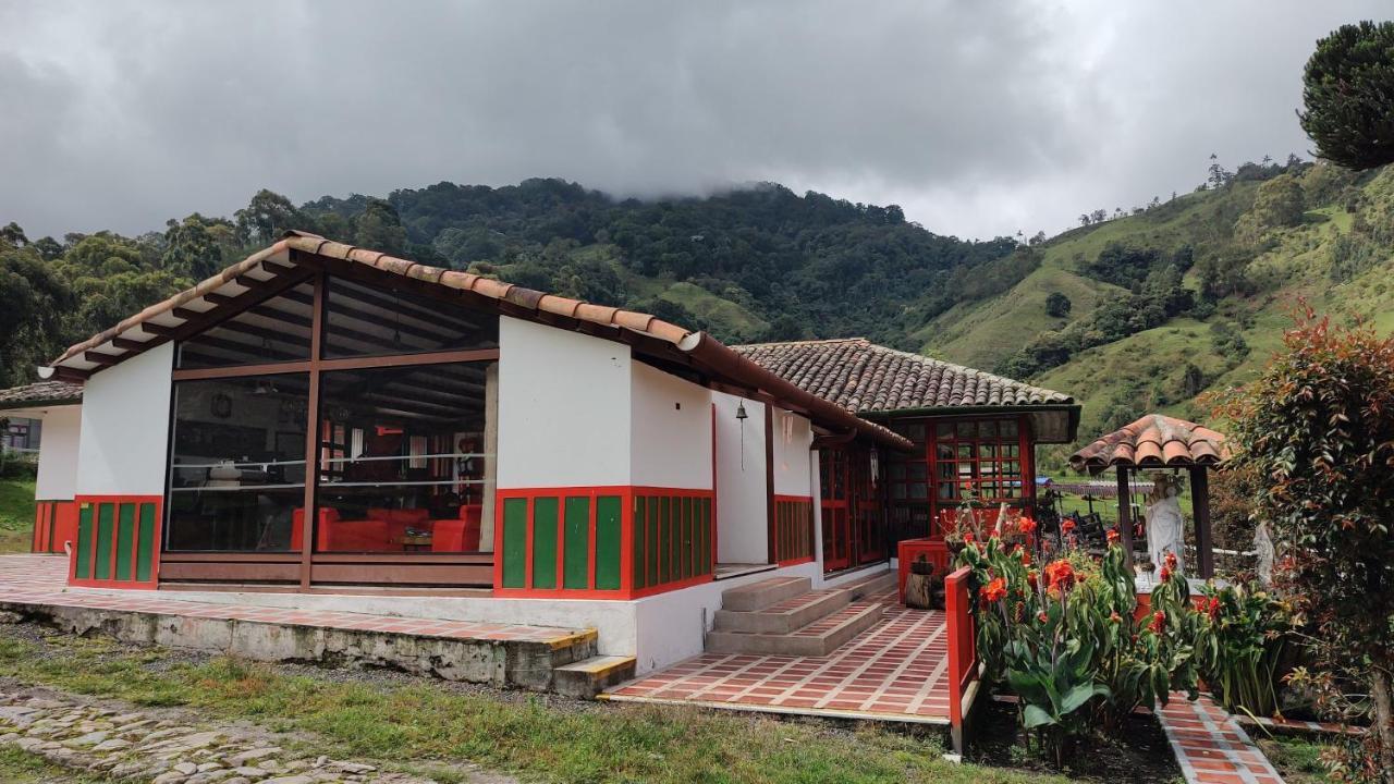 סאלנטו Ecohotel Pinohermoso Reserva Natural מראה חיצוני תמונה
