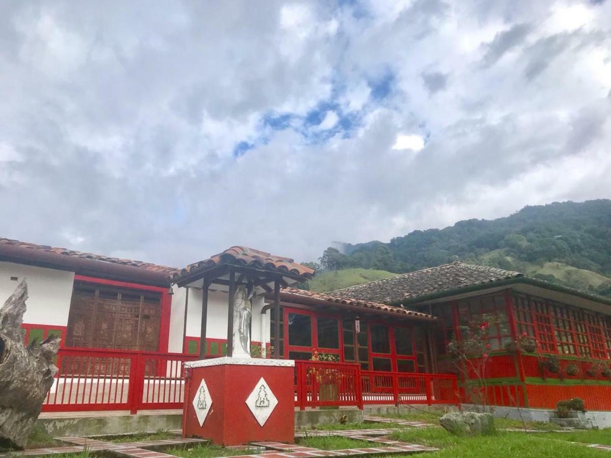 סאלנטו Ecohotel Pinohermoso Reserva Natural מראה חיצוני תמונה
